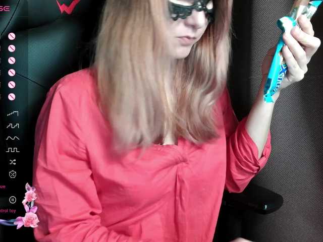 ScarletWitch666's BongaCams show and profile