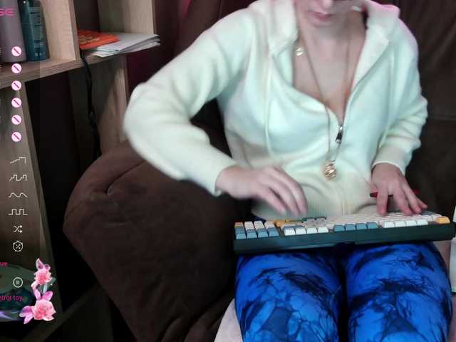 ScarletWitch666 live cam