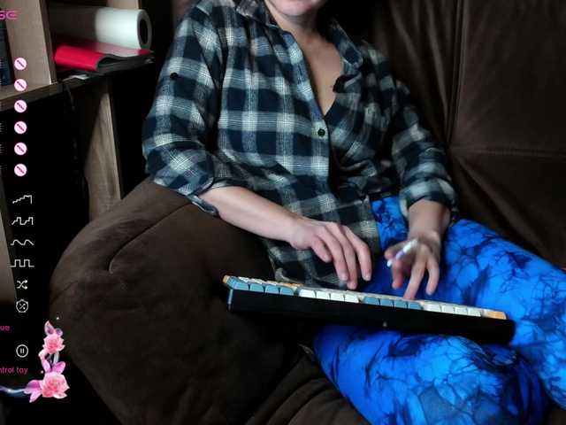 ScarletWitch666's BongaCams show and profile