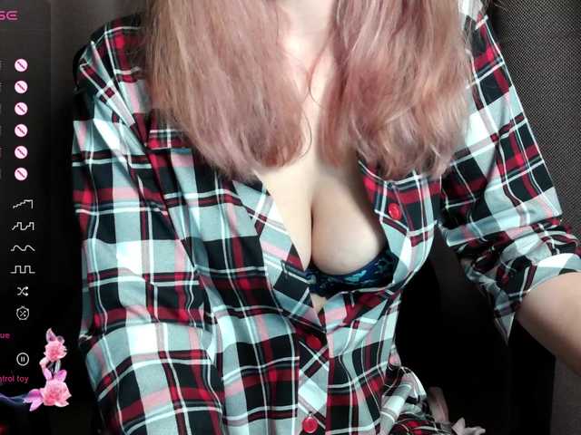 ScarletWitch666's BongaCams show and profile