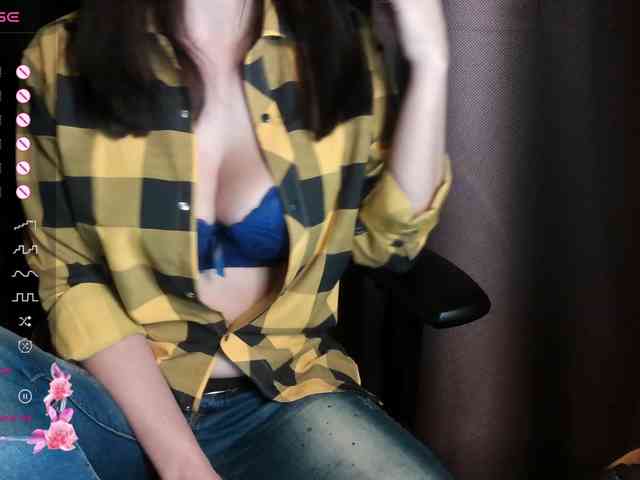 ScarletWitch666 webcam