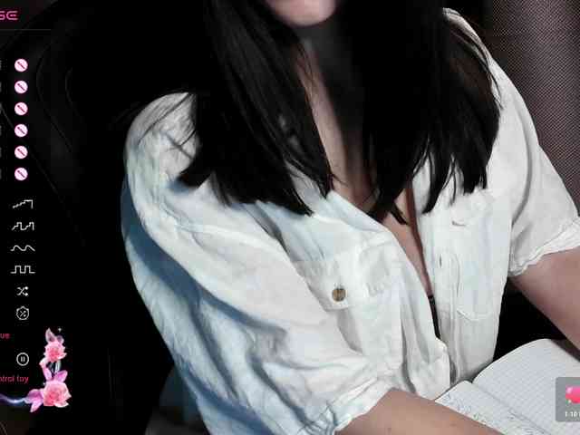 ScarletWitch666 webcam