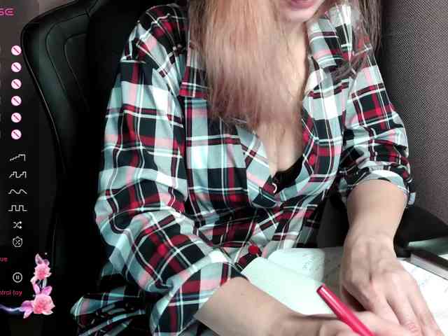 ScarletWitch666 webcam