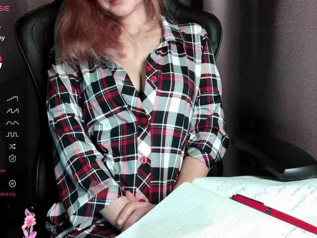 ScarletWitch666 webcam