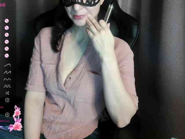 ScarletWitch666 webcam