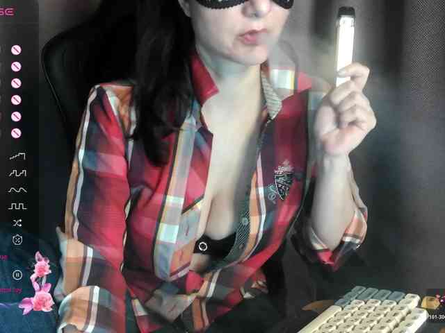 ScarletWitch666 webcam