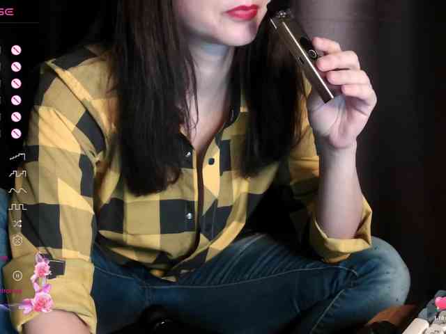 ScarletWitch666 webcam