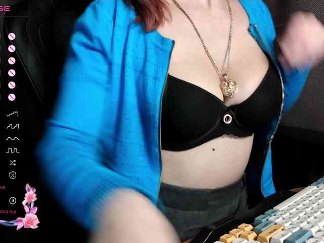 ScarletWitch666 webcam