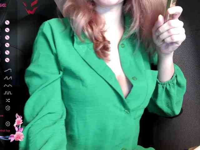 ScarletWitch666 webcam