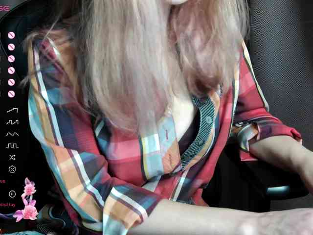 ScarletWitch666 webcam