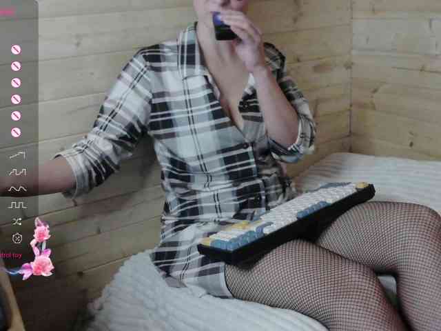 ScarletWitch666 webcam