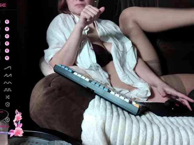 ScarletWitch666 webcam