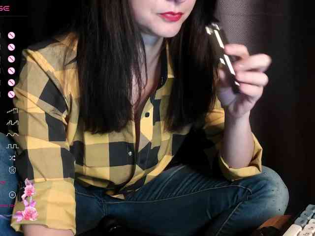 ScarletWitch666 webcam