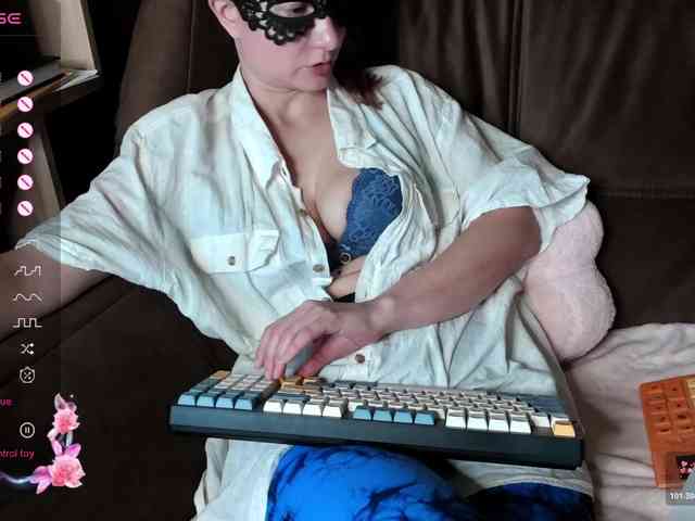 ScarletWitch666 webcam