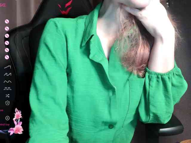 ScarletWitch666 webcam