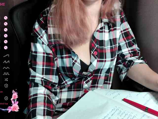 ScarletWitch666 webcam