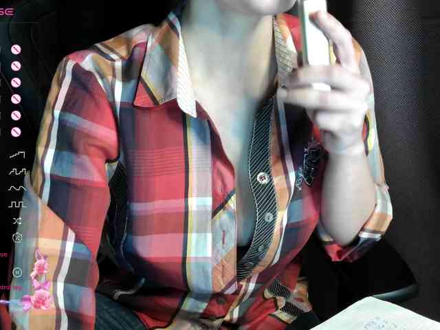 ScarletWitch666 webcam