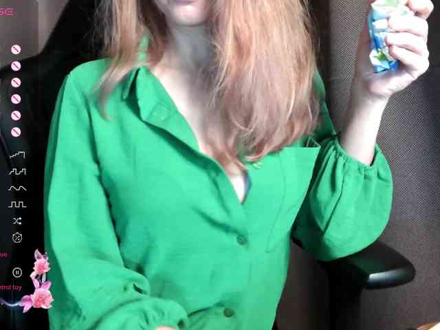 ScarletWitch666 webcam