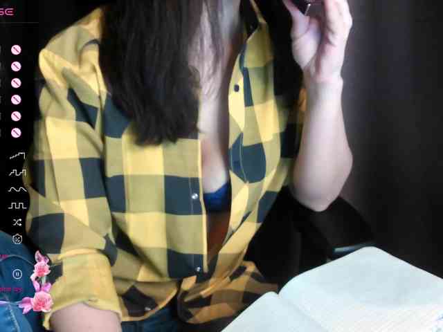 ScarletWitch666 webcam