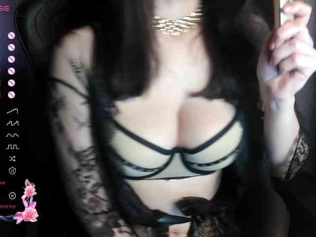 ScarletWitch666 webcam