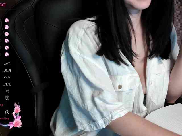 ScarletWitch666 webcam