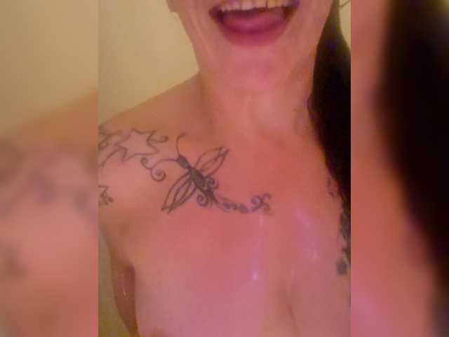 Headgames3686's BongaCams show and profile