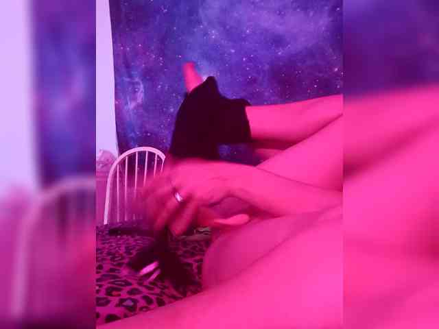 Headgames3686 webcam