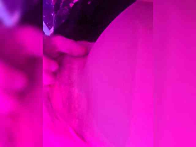 Headgames3686 webcam