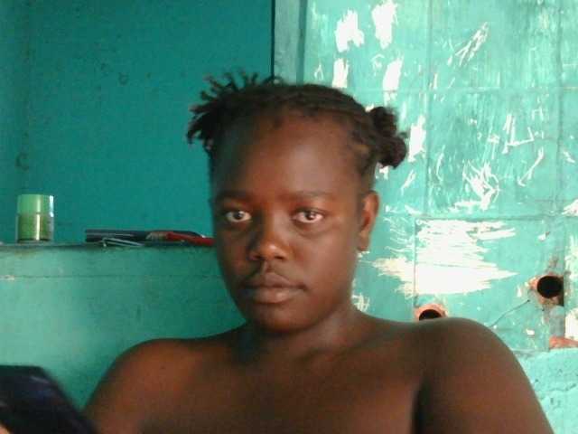 Juicybooty webcam bongacams model stream image