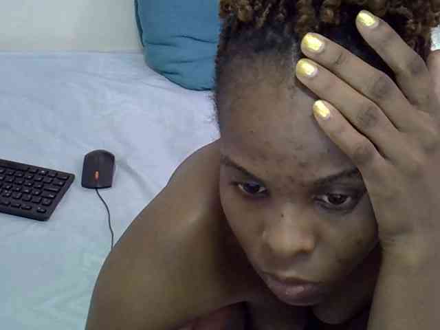 Hot-tara Live Webcam on BongaCams