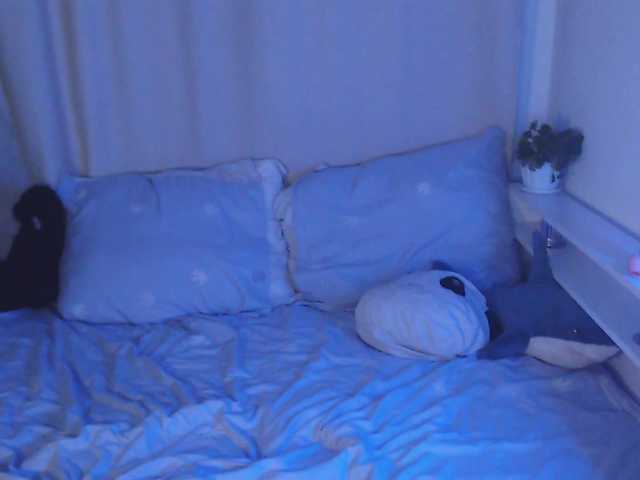 Chloe1love's BongaCams show and profile