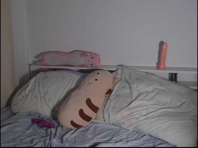 Chloe1love's BongaCams show and profile