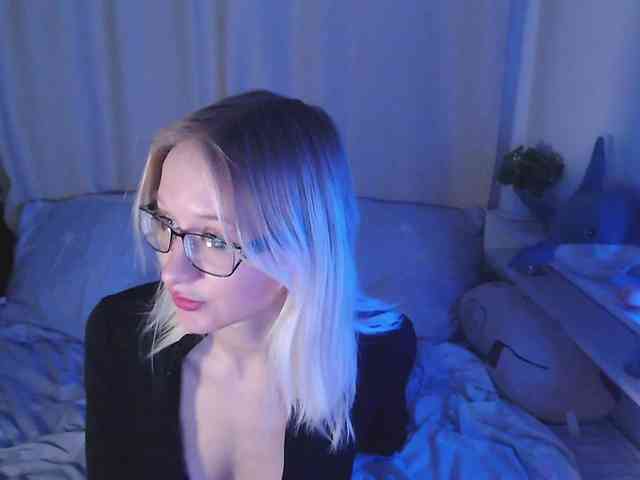 ChloeElegia webcam