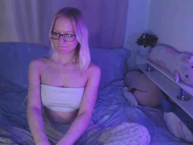 ChloeElegia webcam