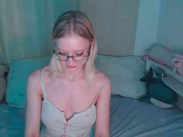 ChloeElegia webcam