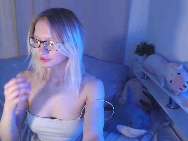 ChloeElegia webcam