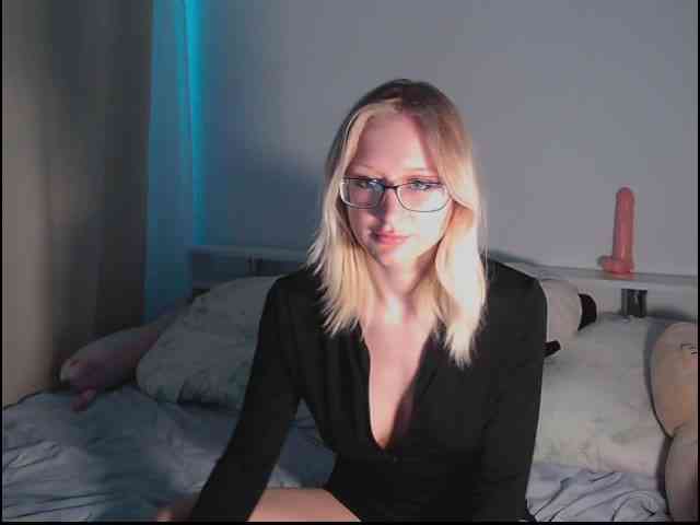 ChloeElegia webcam