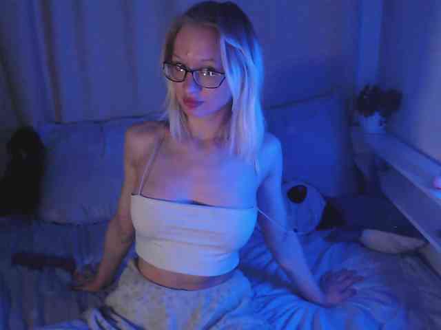 ChloeElegia webcam