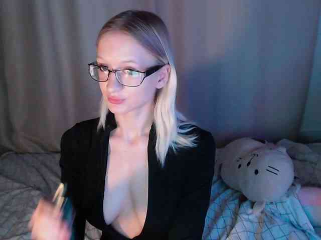 ChloeElegia webcam
