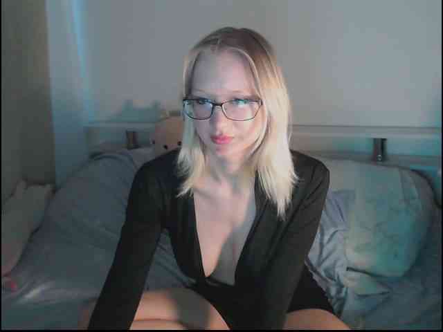 ChloeElegia webcam