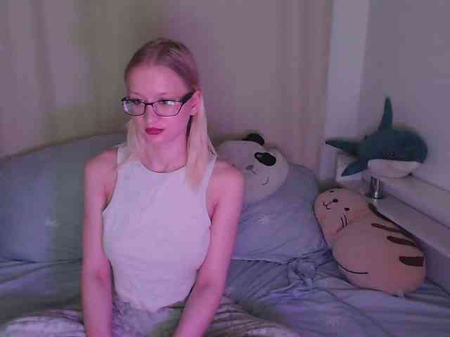 ChloeElegia webcam
