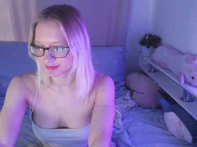 ChloeElegia webcam