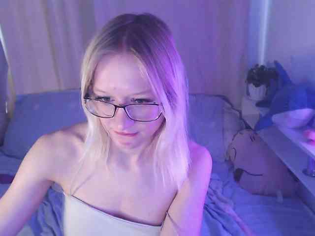 ChloeElegia webcam