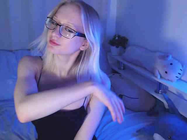 ChloeElegia webcam