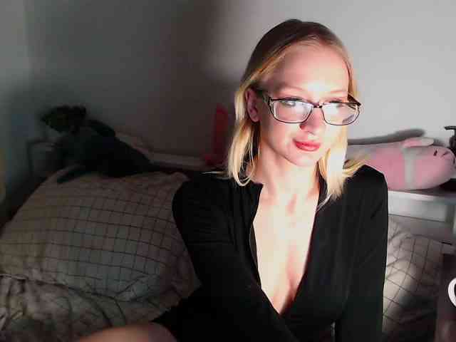 ChloeElegia webcam