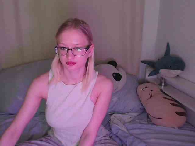 ChloeElegia webcam