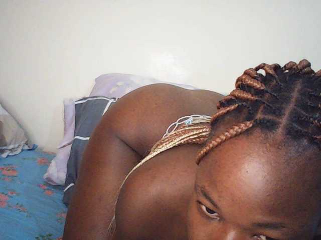 Sexbutt's BongaCams show and profile