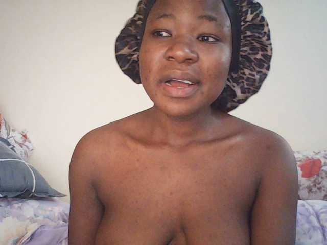 Sexbutt's BongaCams show and profile