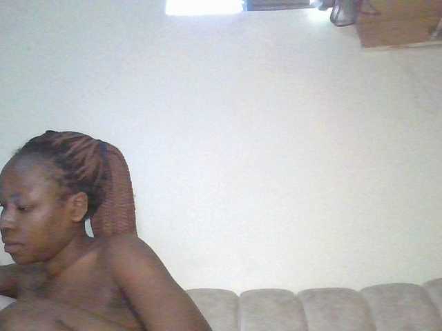 Sexbutt's BongaCams show and profile