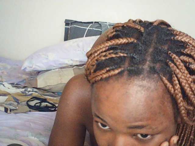 Sexbutt's BongaCams show and profile